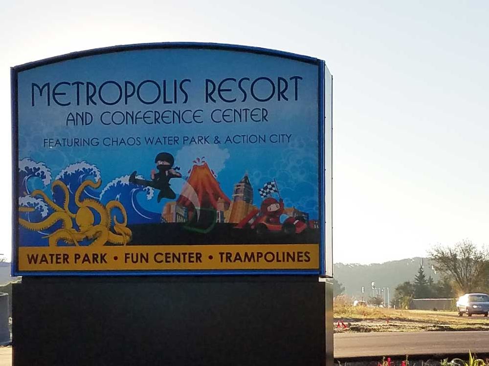 Metropolis Resort - Monument Sign - Eau Claire, WI