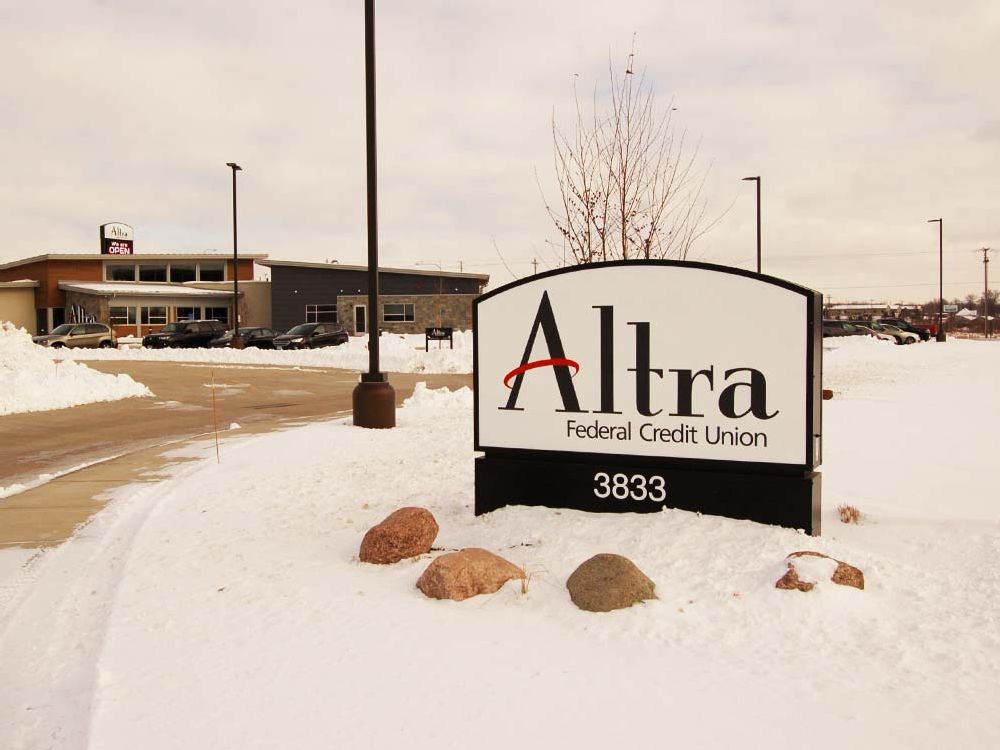 Altra - Monument Sign - Rochester, MN