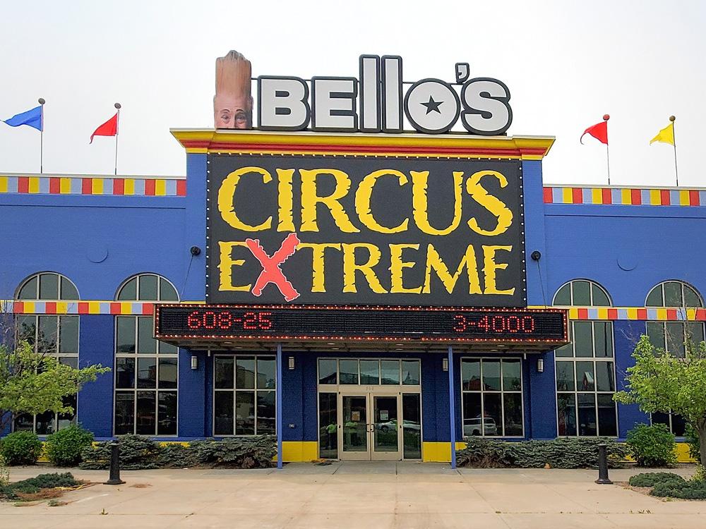 Bello's - Building Sign - Wisconsin Dells, WI