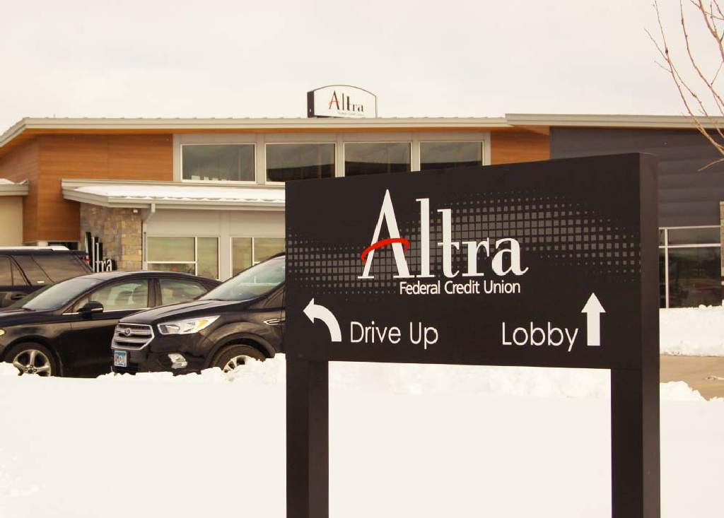 Altra - Wayfinding Sign - Rochester, MN