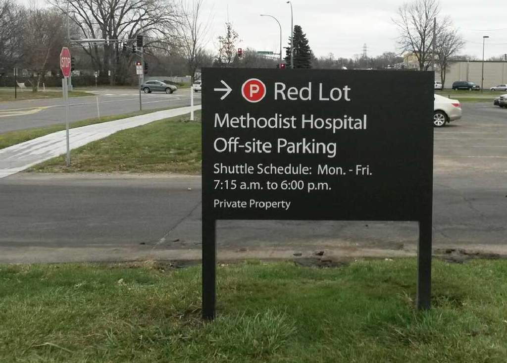 Methodist Hospital - Wayfinding Sign - Minneapolis, MN