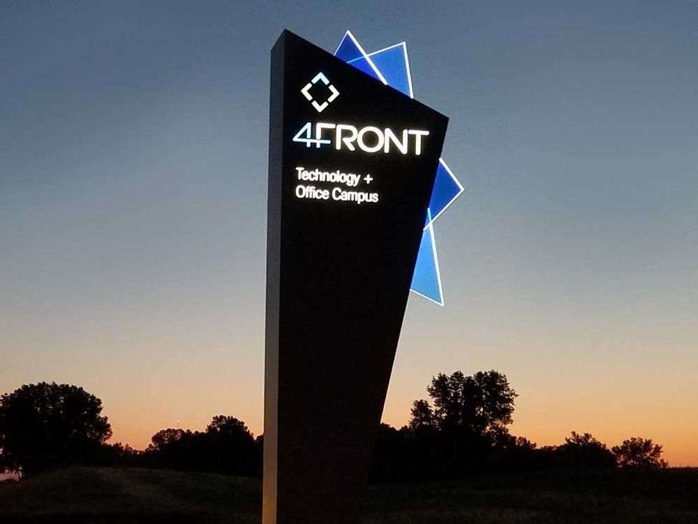 4Front - Pylon Sign -Oakdale, MN