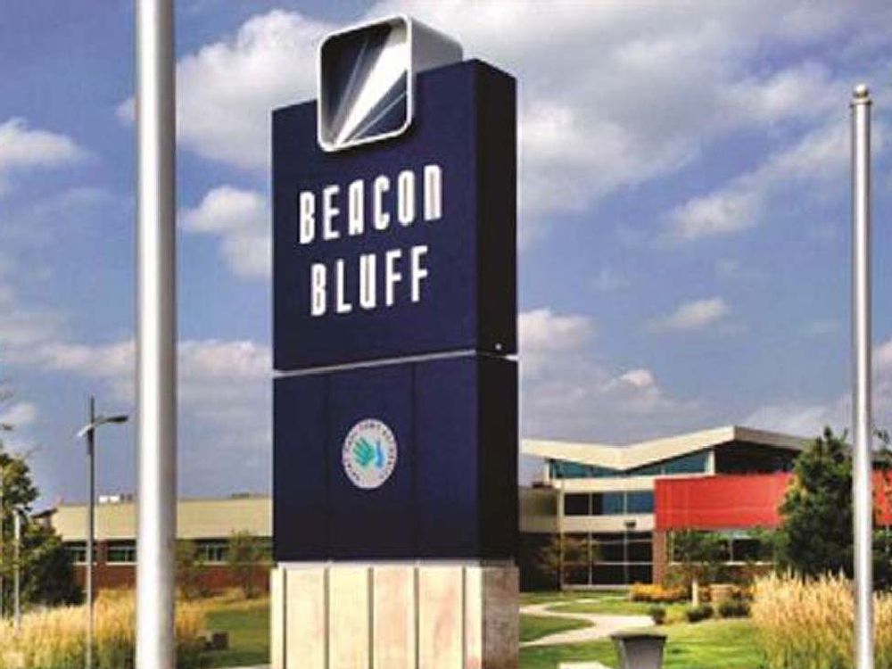 Beacon Bluff - Pylon Sign - St. Paul, MN